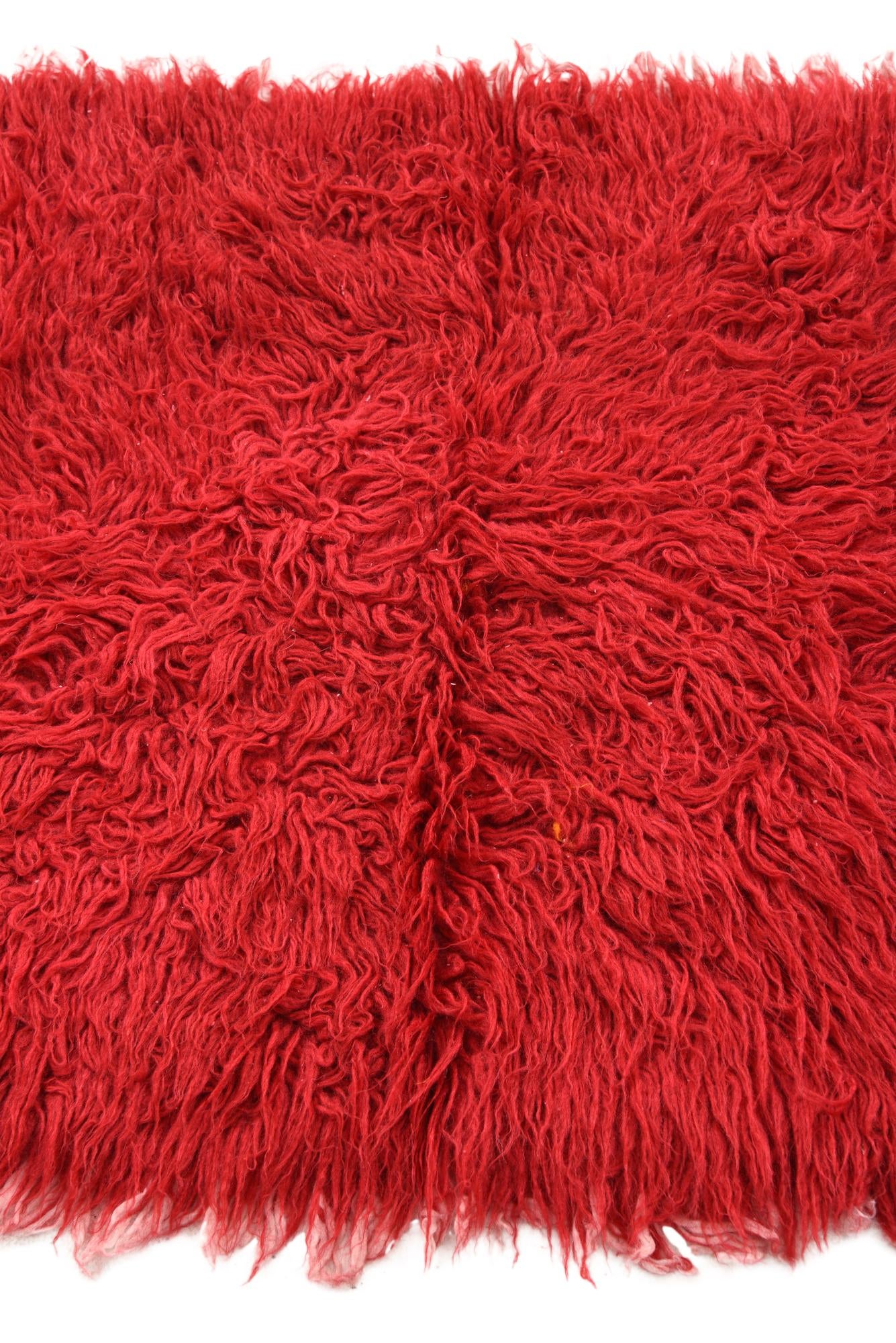2' 5 x 4' 8 Hand Knotted Moroccan Wool Rug