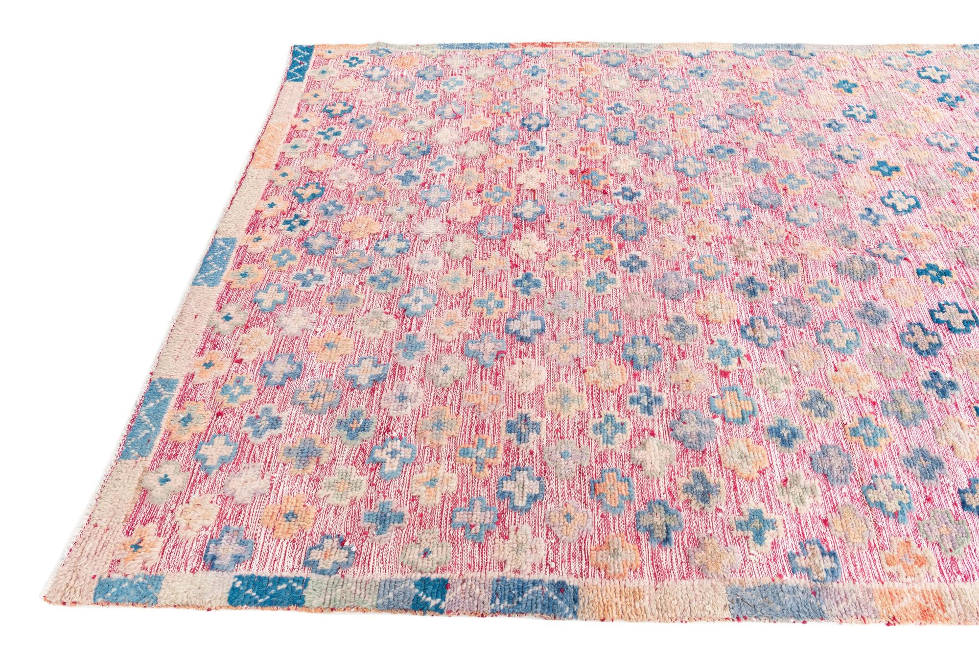 5' 6 x 8' 4 Hand Knotted Moroccan Wool Rug
