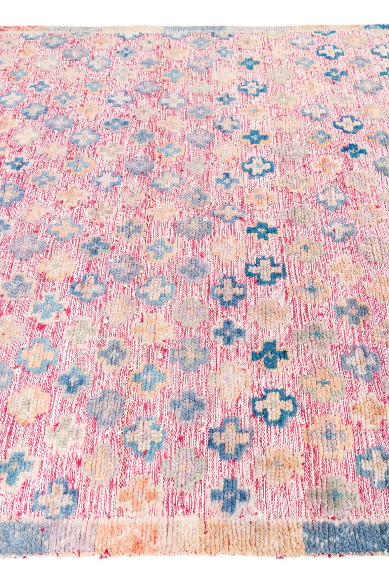 5' 6 x 8' 4 Hand Knotted Moroccan Wool Rug