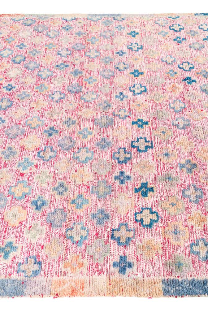5' 6 x 8' 4 Hand Knotted Moroccan Wool Rug