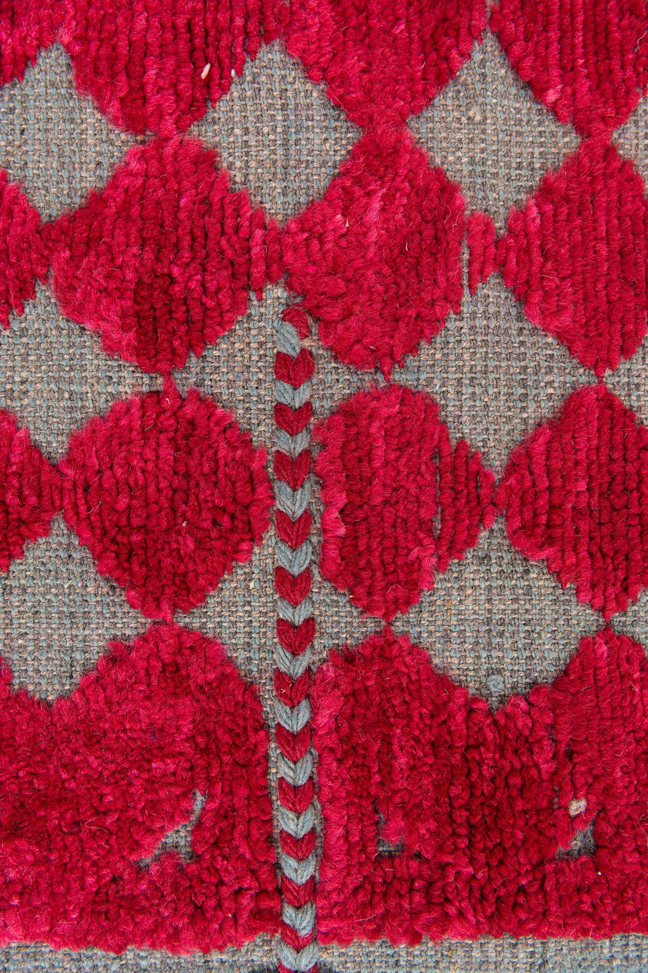 4' 10 x 7' 4 Hand Knotted Moroccan Wool Rug