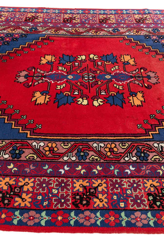 6' 8 x 9' 11 Hand Knotted Moroccan Wool Rug