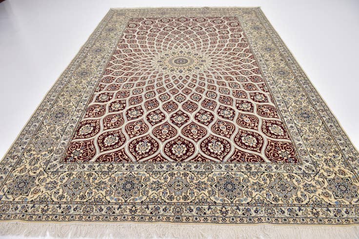 Detail image of 8' 2 x 11' 9 Hand Knotted Nain Persian Rug