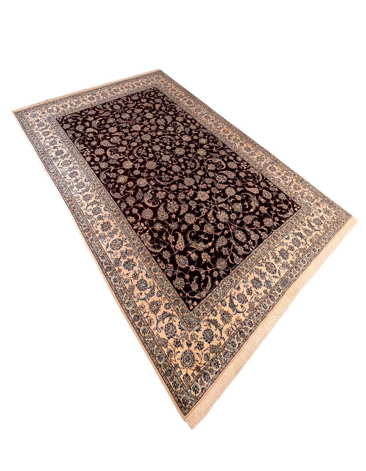 Detail image of 8' 5 x 11' 10 Nain Rug