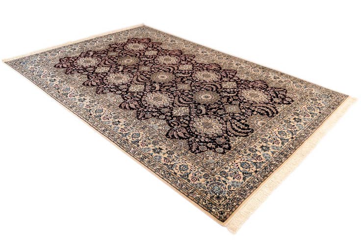 Detail image of 6' 10 x 10' Nain Rug