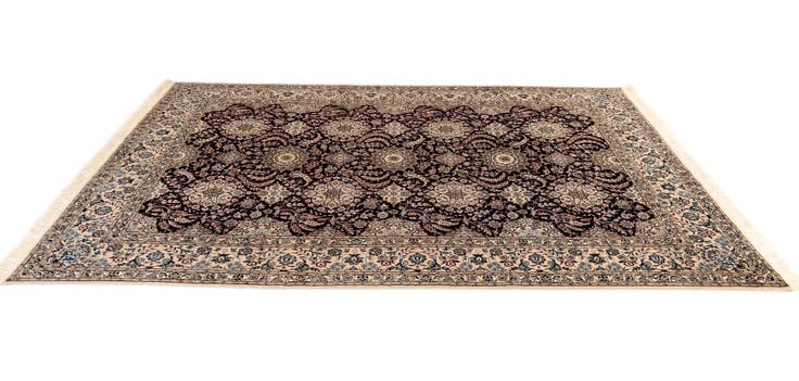 Detail image of 6' 10 x 10' Nain Rug