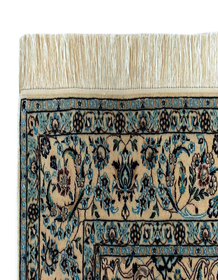 Detail image of 4' 11 x 7' 5 Nain Rug