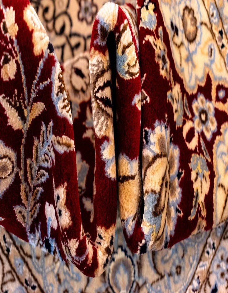 Detail image of 4' 1 x 6' Nain Rug