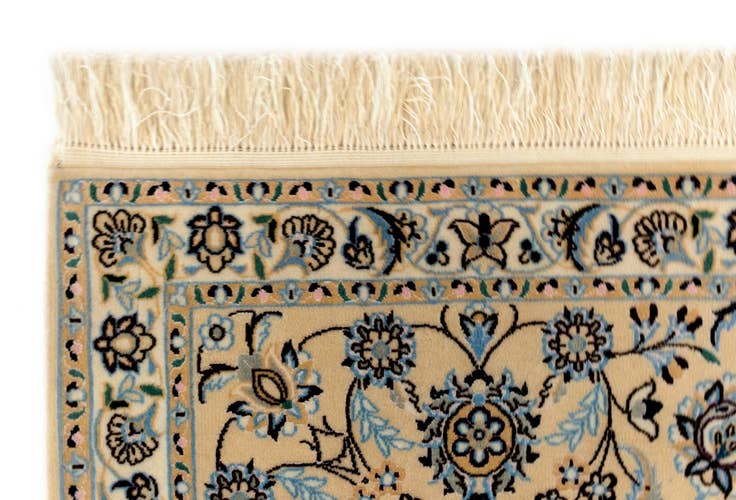 Detail image of 6' 9 x 10' 2 Nain Rug