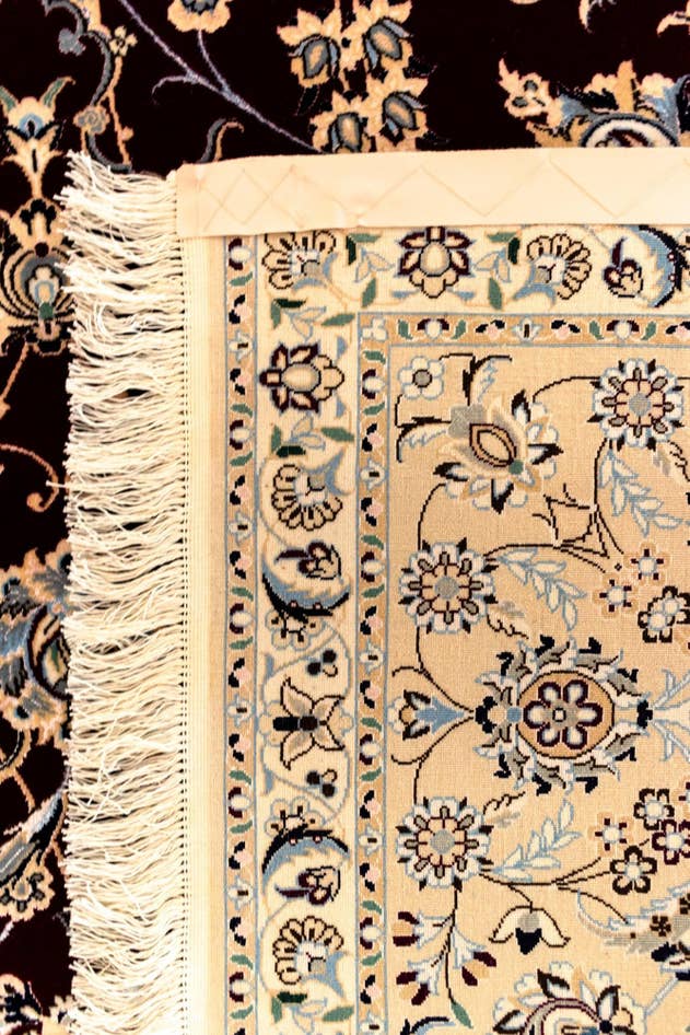 Detail image of 6' 9 x 10' 2 Nain Rug
