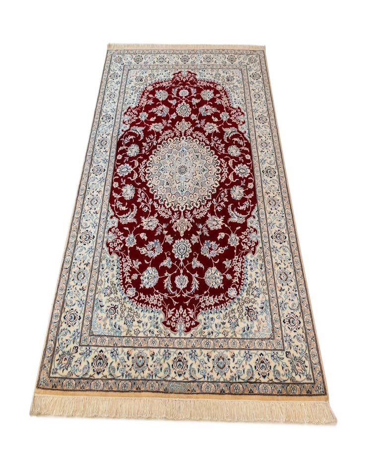 Detail image of 4' 2 x 6' 8 Nain Rug