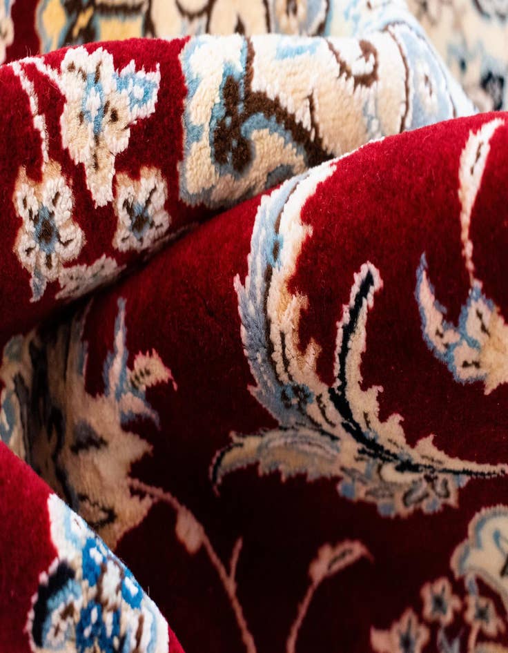 Detail image of 4' 2 x 6' 8 Nain Rug