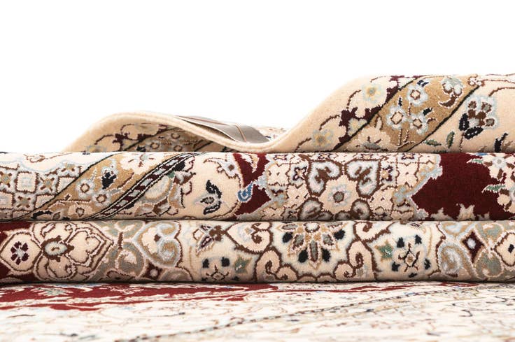 Detail image of 4' 11 x 7' 7 Hand Knotted Nain Rug