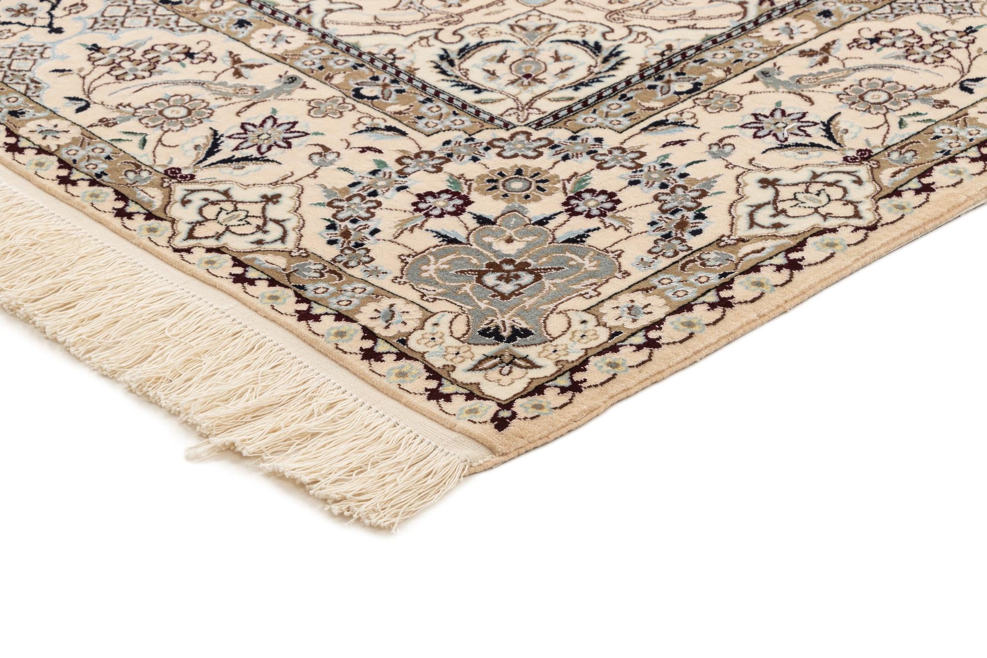 4' 11 x 7' 7 Hand Knotted Nain Rug