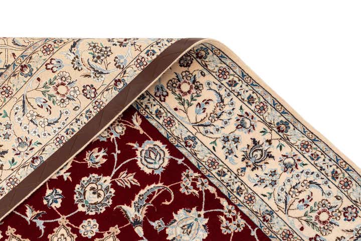 5' x 7' 5 Hand Knotted Nain Rug