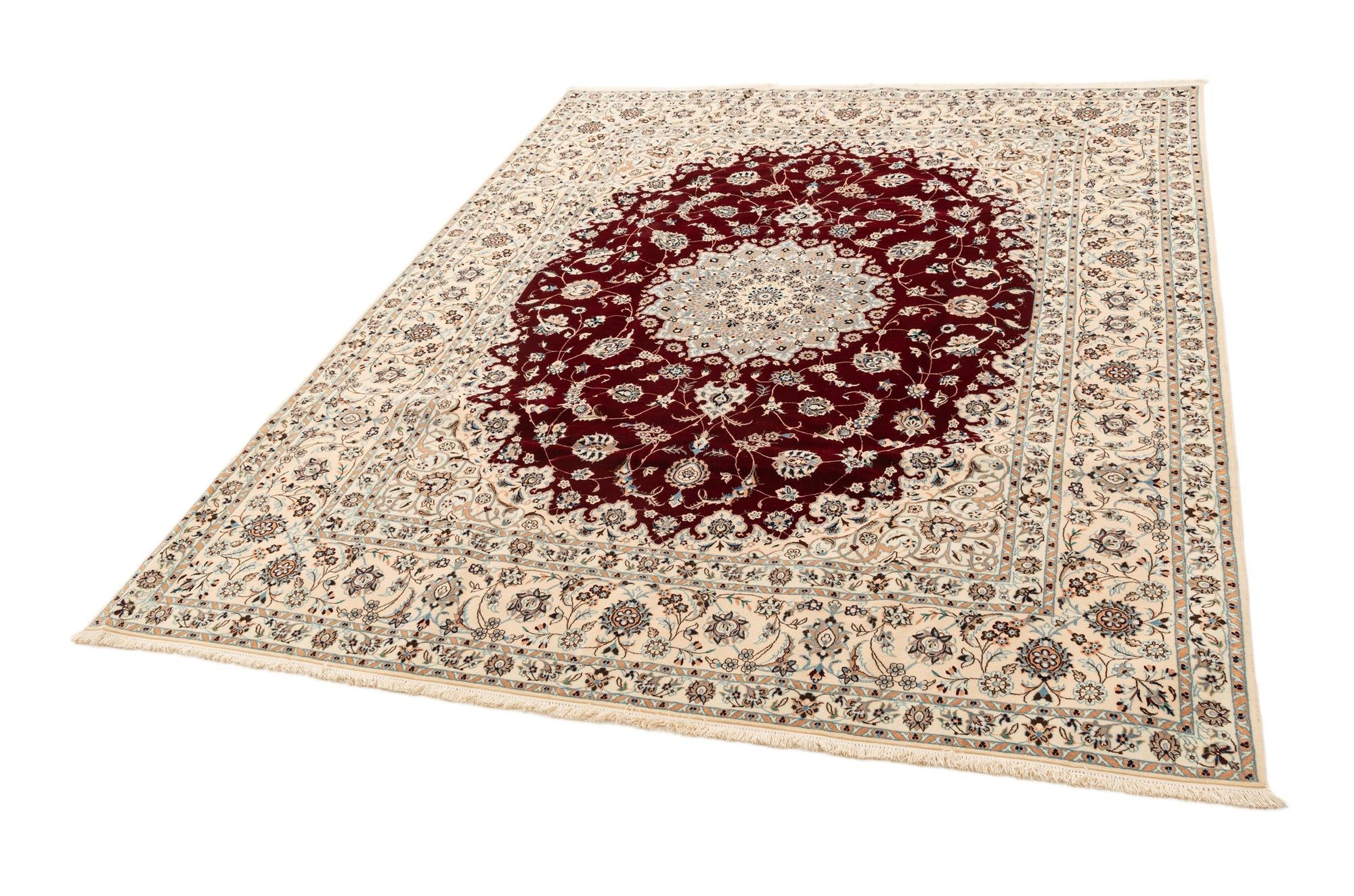 6' 9 x 8' 7 Nain Rug
