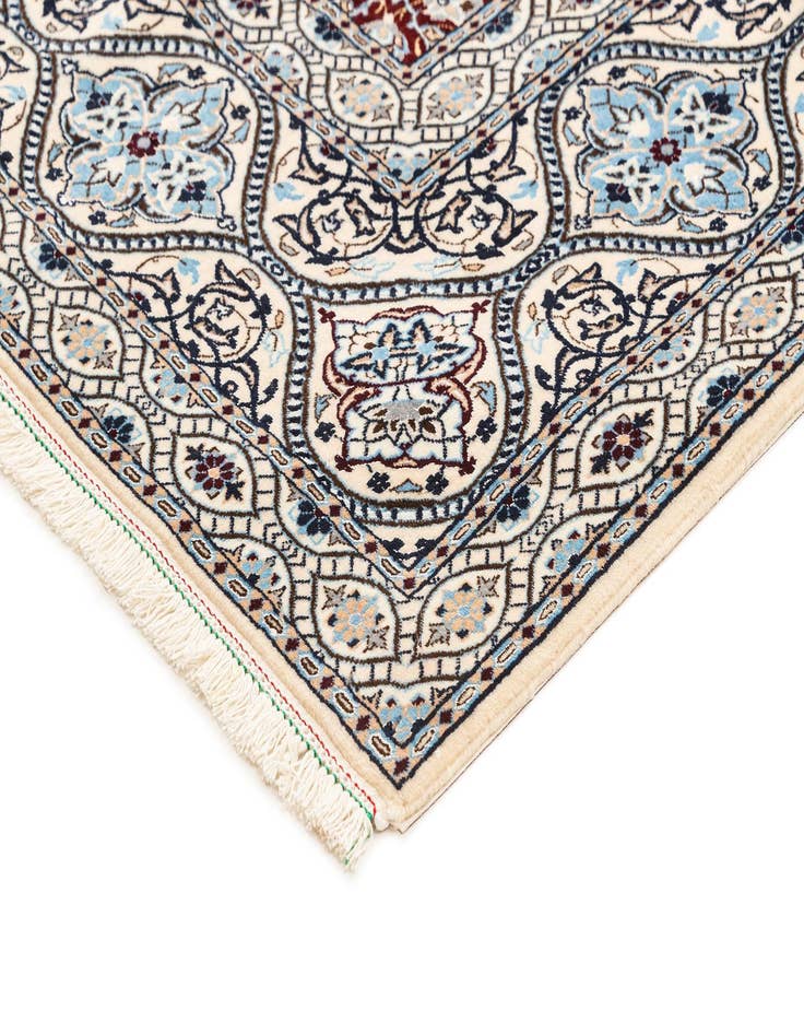 Detail image of 6' 10 x 9' 10 Nain Rug