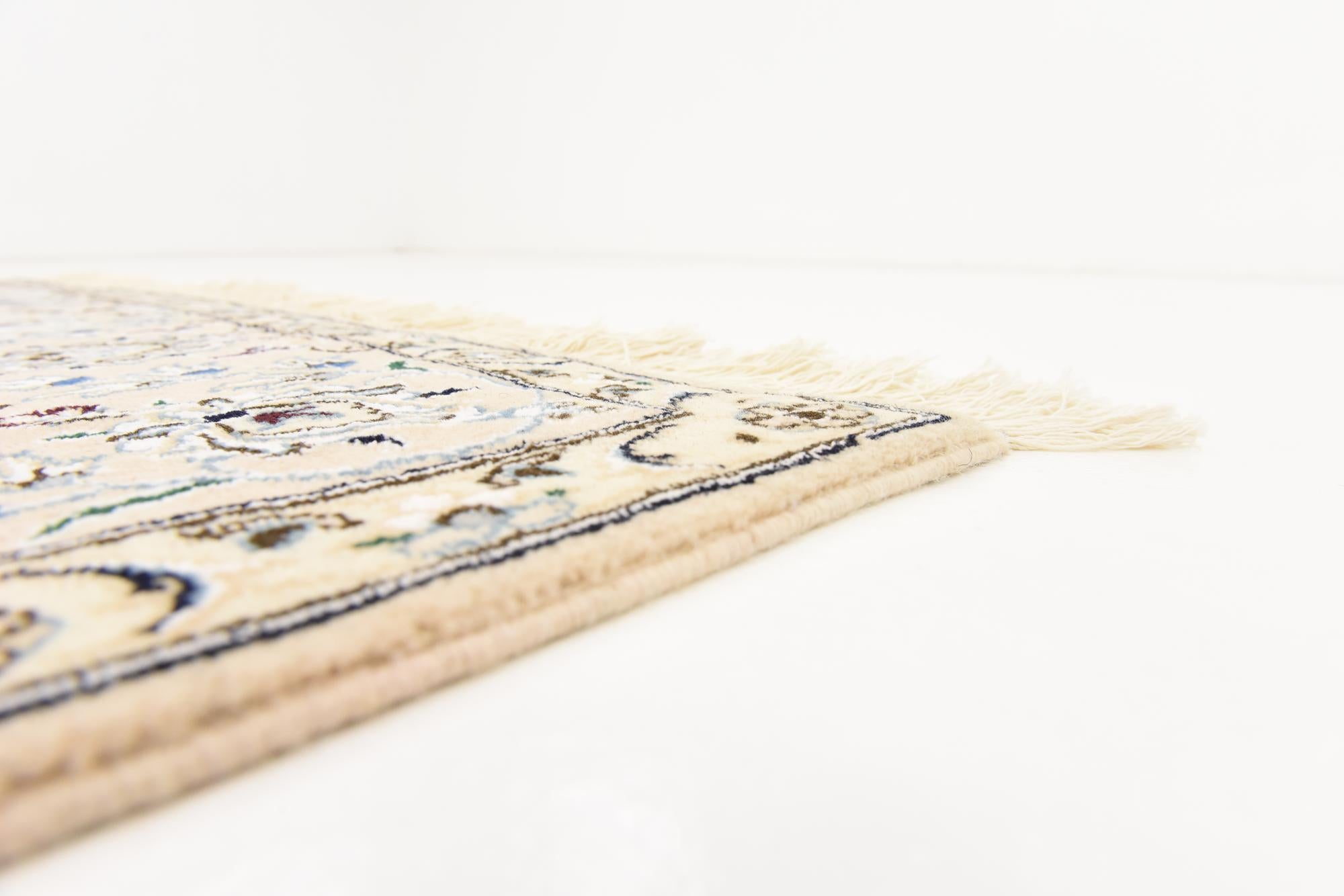 4' 10 x 8' Hand Knotted Nain Persian Rug