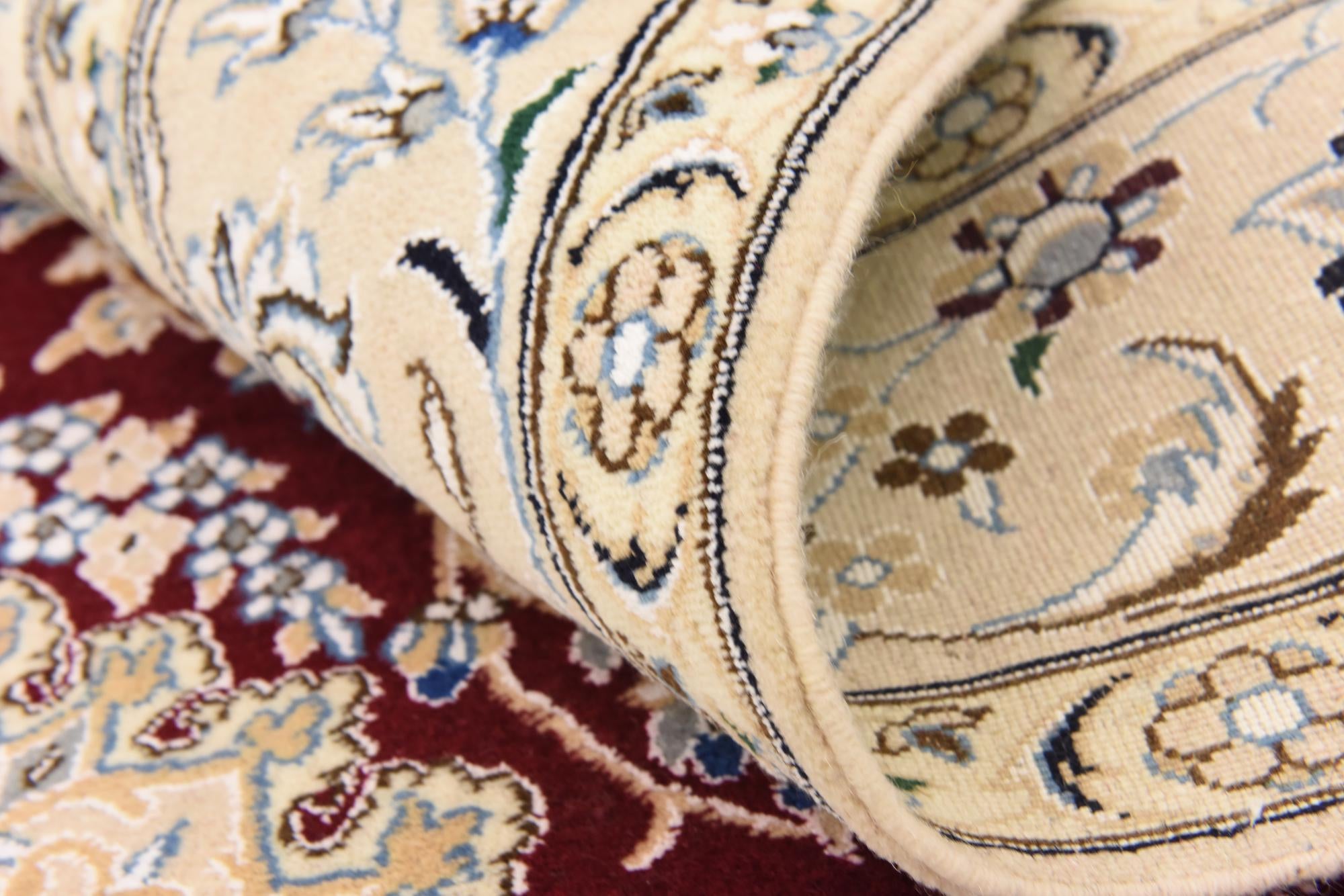 4' 10 x 8' Hand Knotted Nain Persian Rug