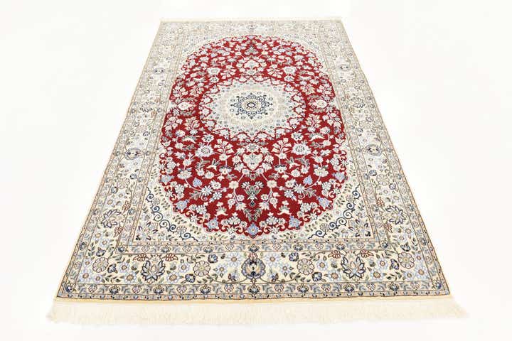 4' 11 x 8' Hand Knotted Nain Persian Rug
