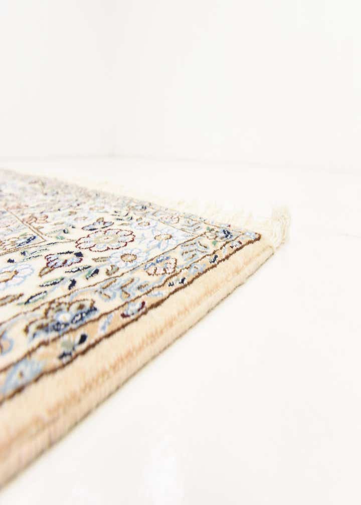 4' 11 x 8' Hand Knotted Nain Persian Rug