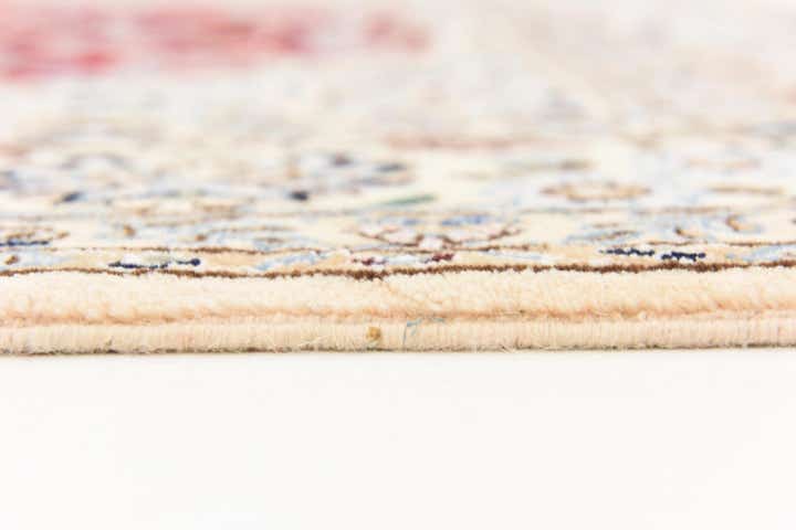 4' 11 x 8' Hand Knotted Nain Persian Rug