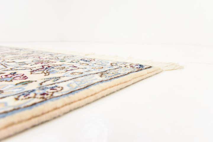 4' 10 x 8' Hand Knotted Nain Persian Rug