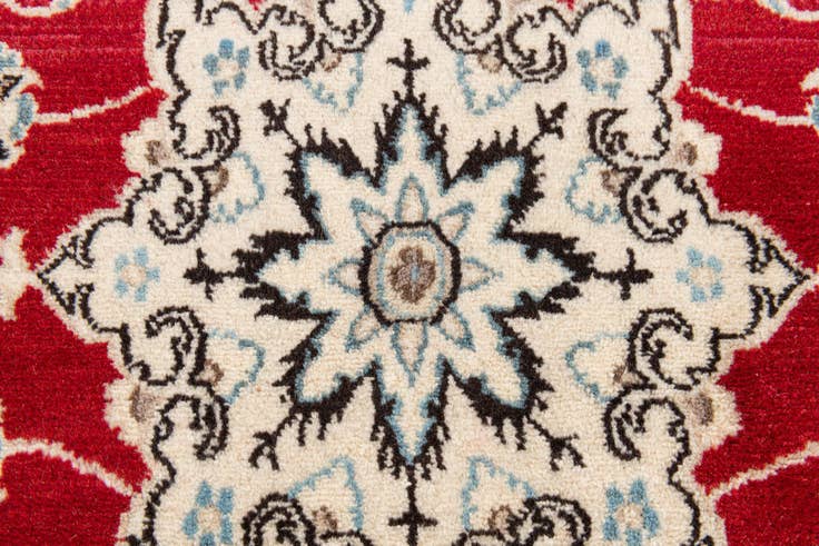 Detail image of 2' 10 x 4' 10 Hand Knotted Nain Persian Wool Rug