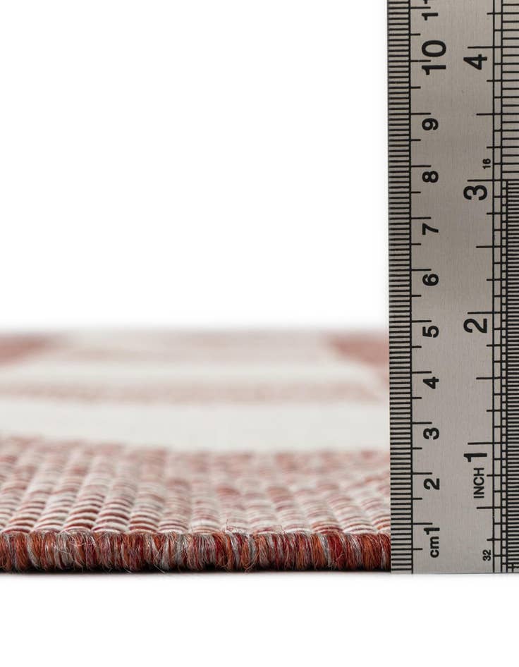 Detail image of 6' x 9' Easy-Clean Checkered Indoor / Outdoor Rug