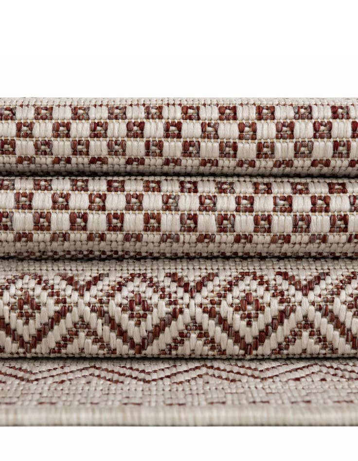 Detail image of 6' x 9' Easy-Clean Striped Indoor / Outdoor Rug