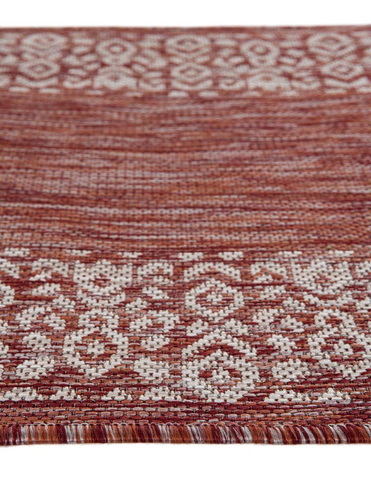 Detail image of 2' x 3'  Washable Traditional Indoor / Outdoor Rug