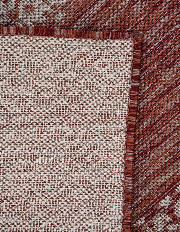 Detail image of 2' x 3'  Washable Traditional Indoor / Outdoor Rug