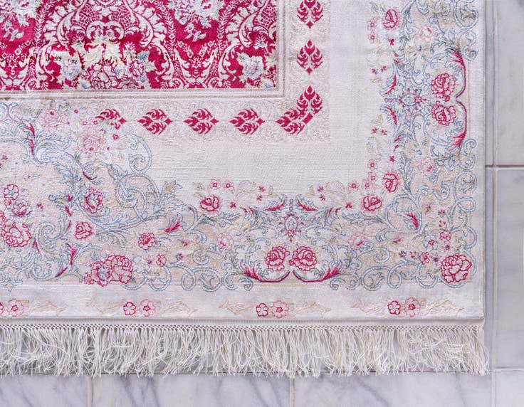 Detail image of 6' 7 x 9' 10 Qom Bamboo Silk Rug
