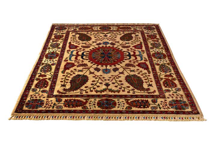 5' 9 x 7' 10 Samarkand Wool Rug