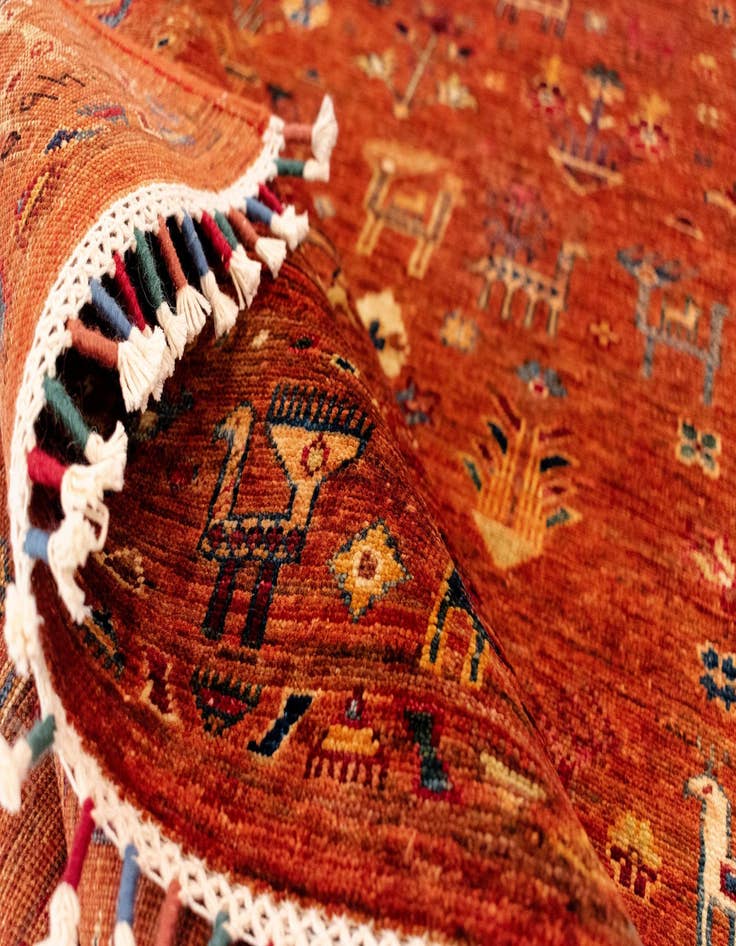 Detail image of 6' 9 x 9' 8 Samarkand Wool Rug