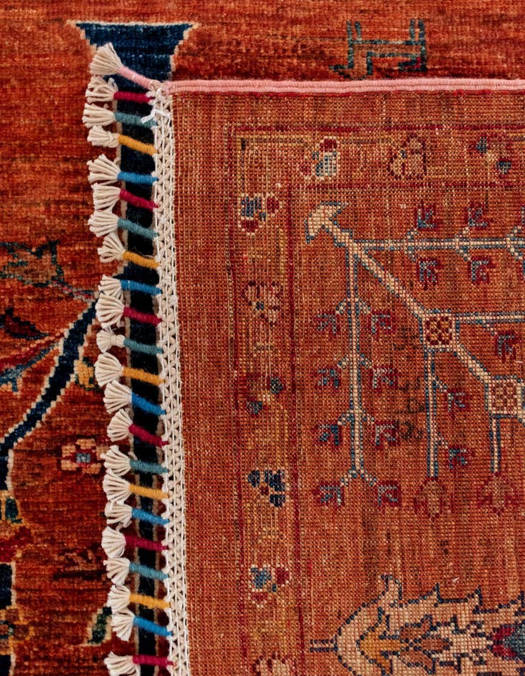 Detail image of 6' 8 x 9' 6 Samarkand Wool Rug