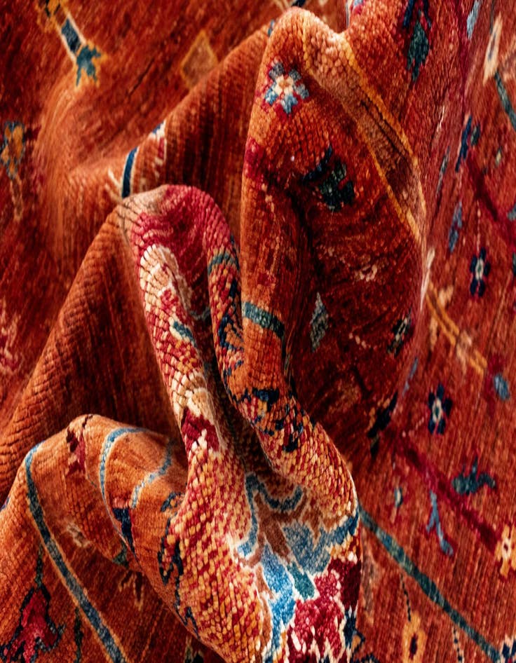 Detail image of 6' 8 x 9' 6 Samarkand Wool Rug