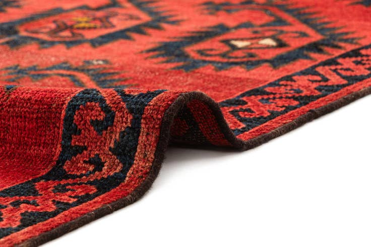 Detail image of 4' 2 x 10' 5 Samarkand Rug