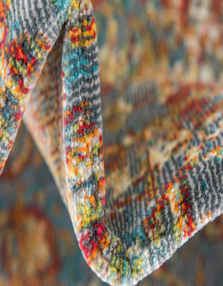 Detail image of 4' 3 x 6' Santiago Rug