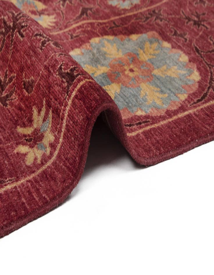 Detail image of 8' 7 x 12' 2 Sara Wool Rug