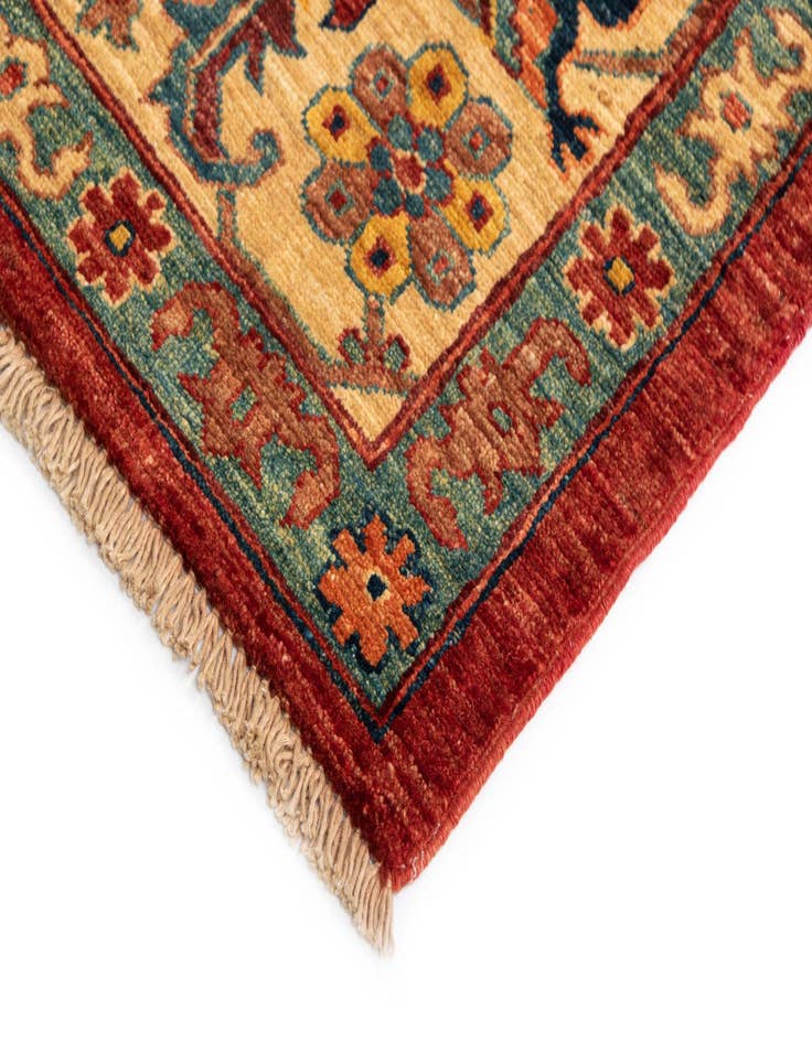 Detail image of 6' x 8' 2 Sara Wool Rug