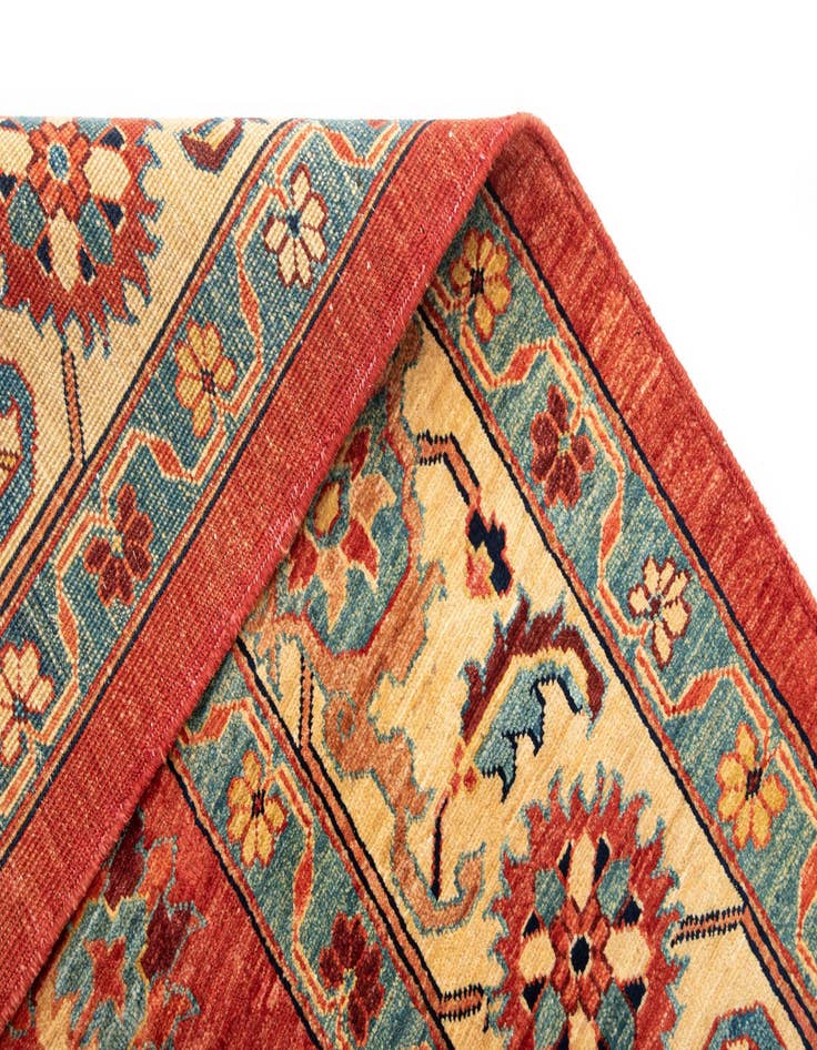 Detail image of 6' 1 x 8' Sara Wool Rug