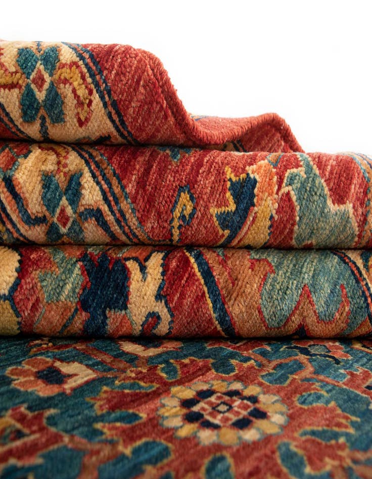 Detail image of 5' 10 x 8' 4 Sara Wool Rug