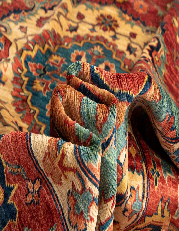 Detail image of 5' 10 x 8' 4 Sara Wool Rug