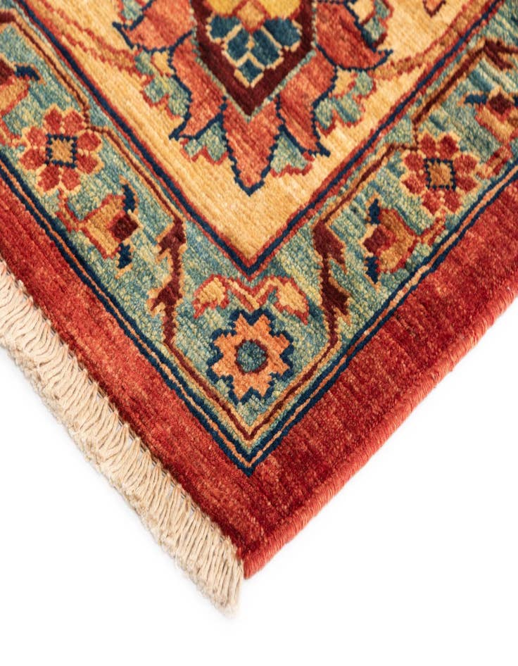 Detail image of 6' x 8' 6 Sara Wool Rug