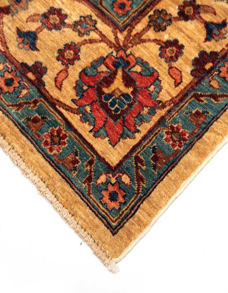 Detail image of 6' x 8' Sara Wool Rug