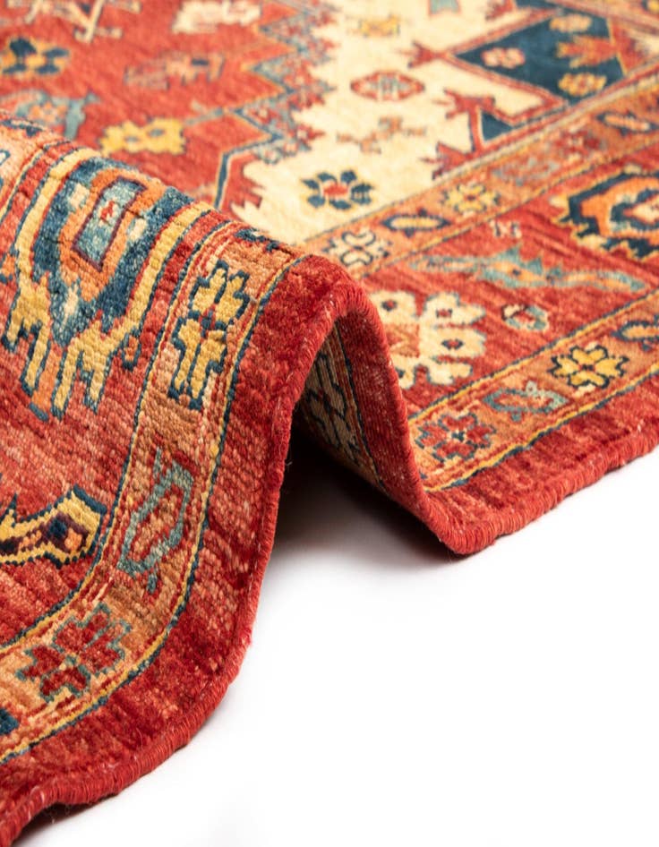 Detail image of 5' x 6' 11 Sara Wool Rug