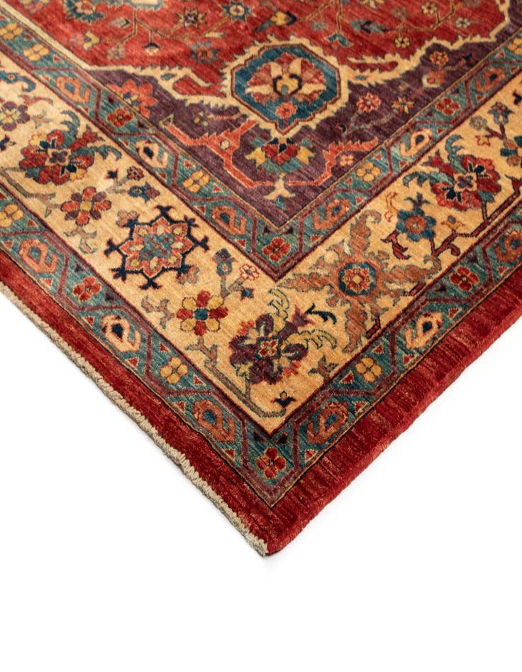 Detail image of 7' 1 x 10' 1 Sara Wool Rug