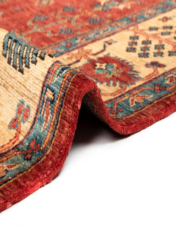 Detail image of 7' 3 x 9' 10 Sara Wool Rug