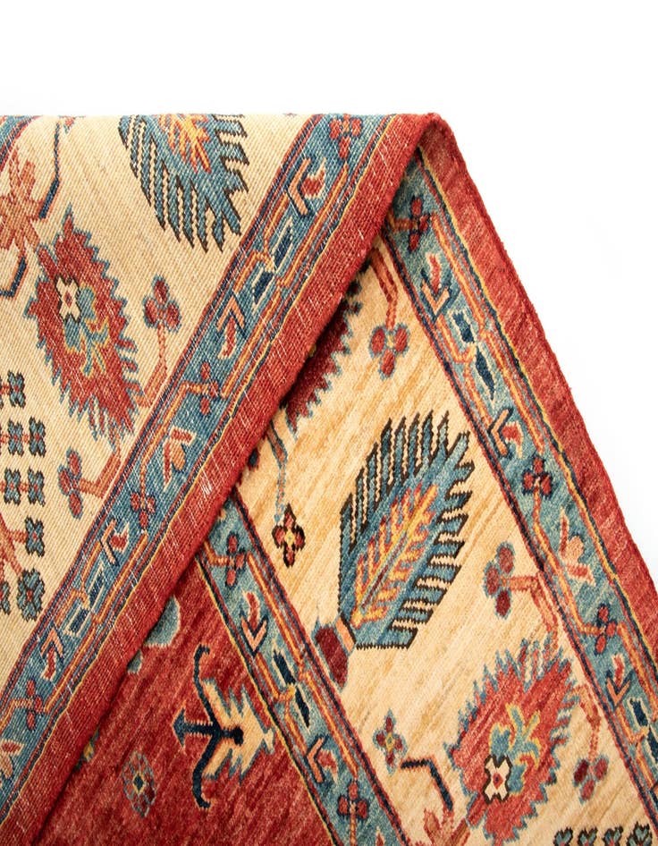 Detail image of 7' 3 x 9' 10 Sara Wool Rug